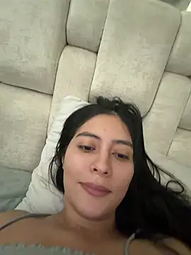 Snapshot of Sophie__Foxxx chatting on 04-24-26, 04:53 Sophie Foxxx online show from 04-24-26, 04:53