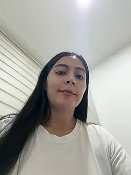 Snapshot of Sophie__Foxxx chatting on 06-04-26, 11:42 Sophie Foxxx online show from 06-04-26, 11:42