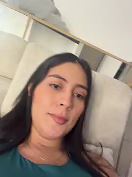 Snapshot of Sophie__Foxxx chatting on 04-23-26, 01:24 Sophie Foxxx online show from 04-23-26, 01:24