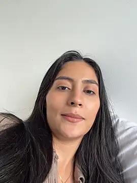 Snapshot of Sophie__Foxxx chatting on 04-30-26, 10:14 Sophie Foxxx online show from 04-30-26, 10:14