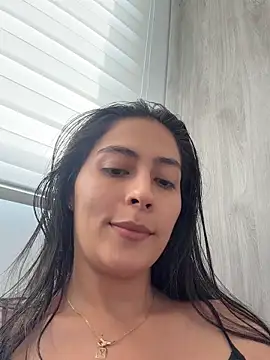Snapshot of Sophie__Foxxx chatting on 05-14-26, 09:45 Sophie Foxxx online show from 05-14-26, 09:45