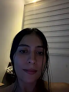 Snapshot of Sophie__Foxxx chatting on 06-02-26, 04:56 Sophie Foxxx online show from 06-02-26, 04:56