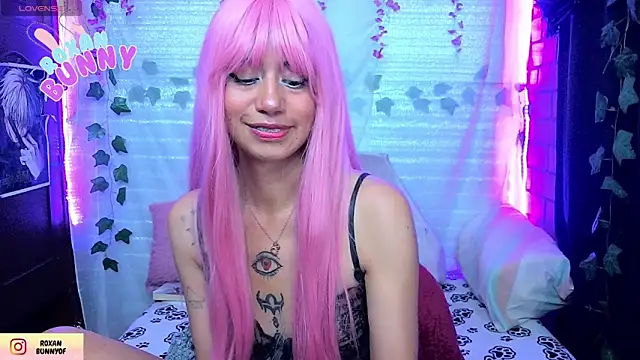 Roxanbunny1 online show from 04-15-26, 03:56