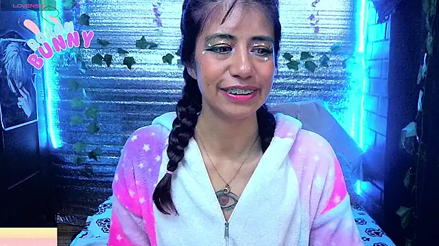 Roxanbunny1 online show from 03-27-26, 04:19