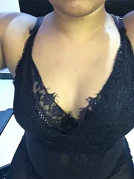 Rose Olivia online show from 03-26-26, 04:16