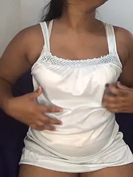 Snapshot of Rose_Olivia chatting on 01-16-25, 01:58 Rose Olivia online show from 01-16-25, 01:58