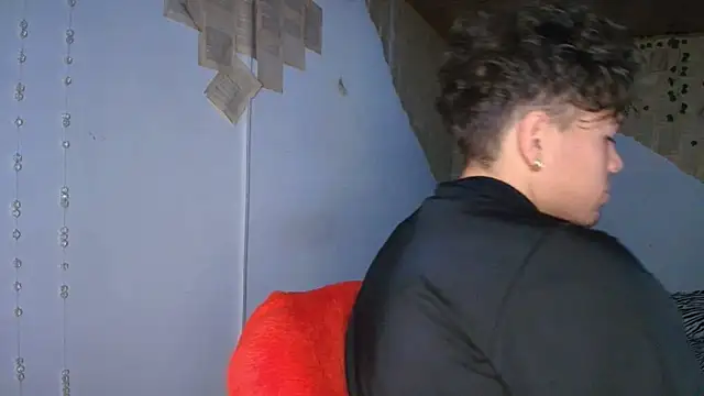 Snapshot of kisstarxxx chatting on 09-13-25, 03:06 kisstarxxx online show from 09-13-25, 03:06