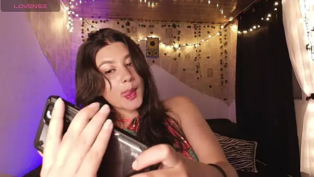 kisstarxxx online show from 11-04-25, 01:09