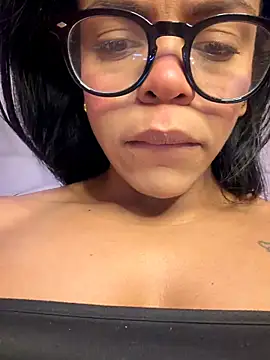 Snapshot of Charly_ chatting on 06-17-26, 03:39 Charly online show from 06-17-26, 03:39