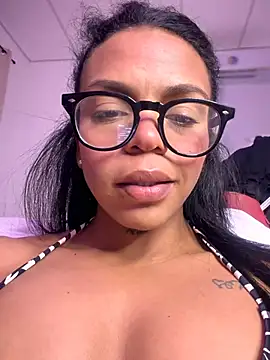 Snapshot of Charly_ chatting on 06-28-26, 02:51 Charly online show from 06-28-26, 02:51