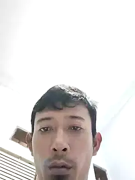 Snapshot of Dwirosebig chatting on 01-28-25, 05:56 Dwirosebig online show from 01-28-25, 05:56