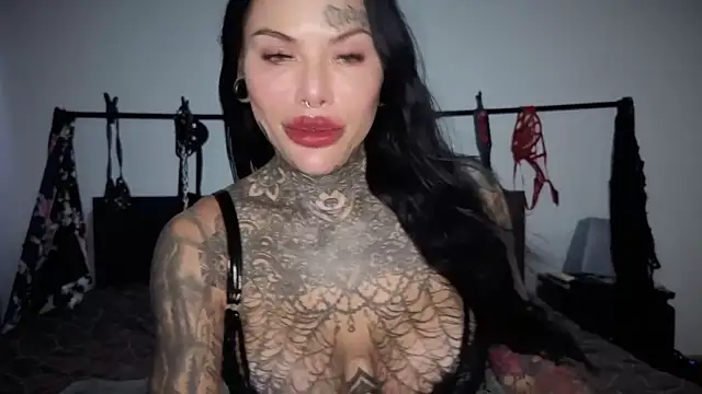 claudiacvc95 online show from 04-09-26, 06:19