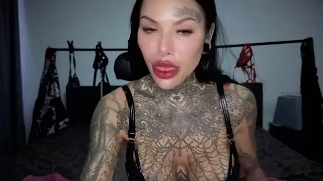 claudiacvc95 online show from 04-04-26, 03:35