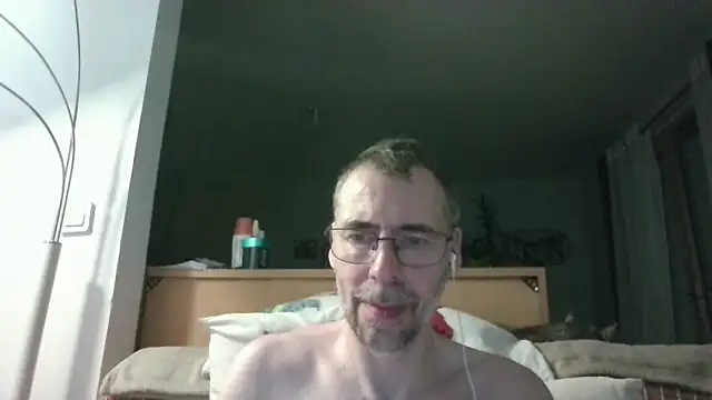 Snapshot of ptitcanard60600 chatting on 05-24-26, 10:31 ptitcanard60600 online show from 05-24-26, 10:31