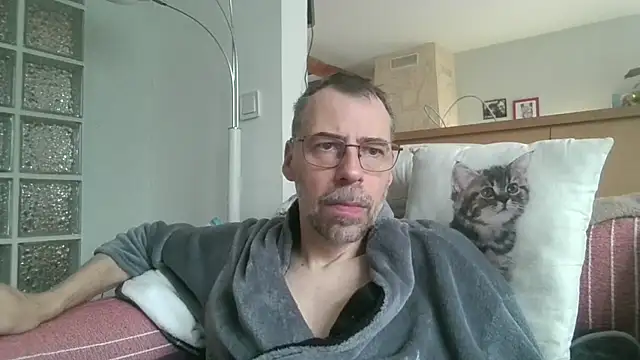 Snapshot of ptitcanard60600 chatting on 05-14-26, 11:40 ptitcanard60600 online show from 05-14-26, 11:40