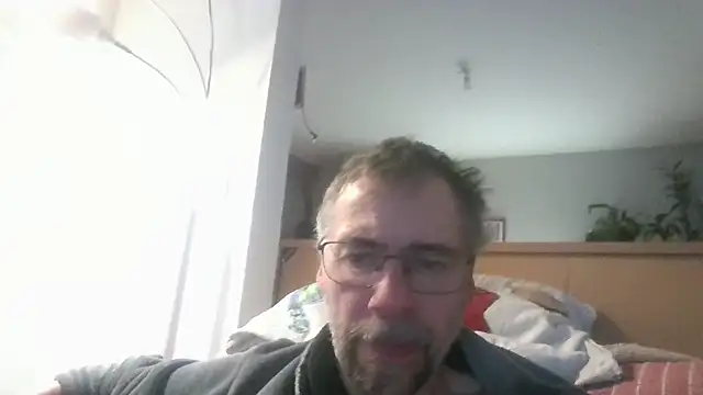 Snapshot of ptitcanard60600 chatting on 04-28-26, 08:57 ptitcanard60600 online show from 04-28-26, 08:57