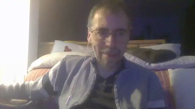 ptitcanard60600 online show from 11-22-25, 10:19