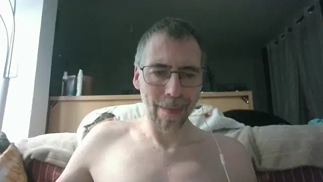 Snapshot of ptitcanard60600 chatting on 06-13-26, 11:02 ptitcanard60600 online show from 06-13-26, 11:02