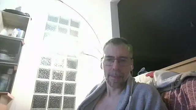 Snapshot of ptitcanard60600 chatting on 05-21-26, 10:07 ptitcanard60600 online show from 05-21-26, 10:07