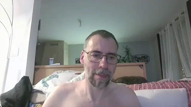 Snapshot of ptitcanard60600 chatting on 05-01-26, 10:15 ptitcanard60600 online show from 05-01-26, 10:15