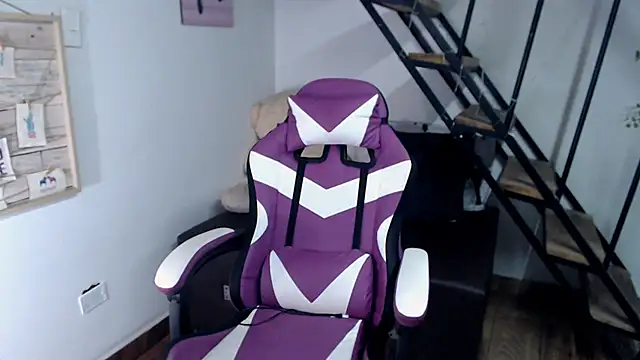 Snapshot of samantha_baby_ chatting on 10-11-25, 08:10 samantha baby online show from 10-11-25, 08:10