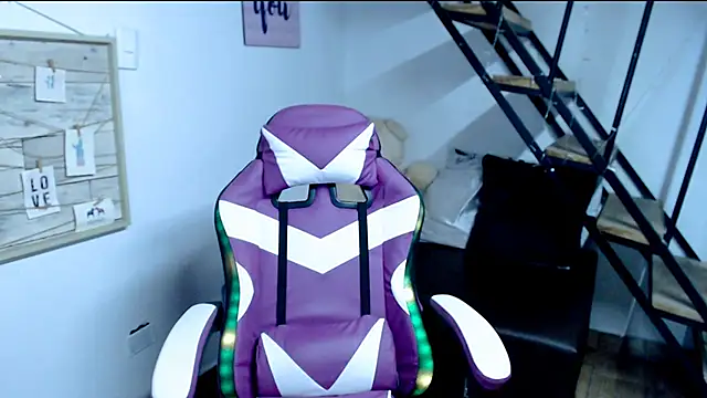 Snapshot of samantha_baby_ chatting on 09-23-25, 06:59 samantha baby online show from 09-23-25, 06:59