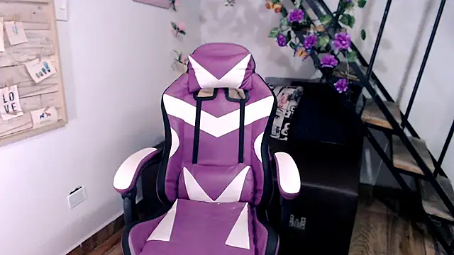 samantha baby  online show from 03-27-26, 04:08