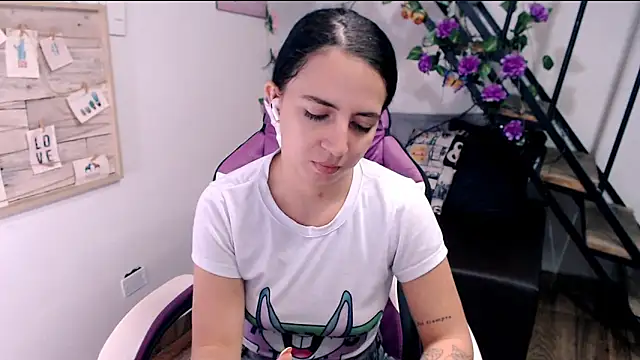 samantha baby  online show from 04-22-26, 04:36
