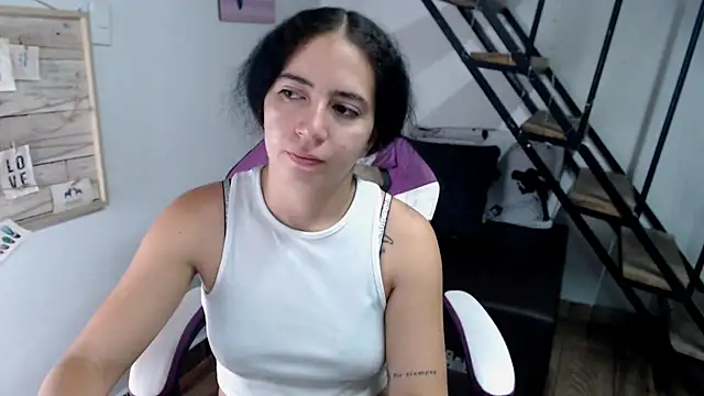 Snapshot of samantha_baby_ chatting on 10-19-25, 05:16 samantha baby online show from 10-19-25, 05:16