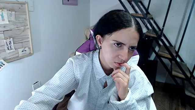 Snapshot of samantha_baby_ chatting on 10-29-25, 05:23 samantha baby online show from 10-29-25, 05:23