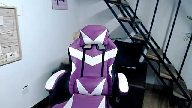 Snapshot of samantha_baby_ chatting on 11-18-25, 02:53 samantha baby online show from 11-18-25, 02:53