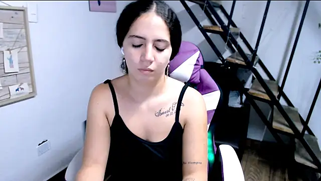 Snapshot of samantha_baby_ chatting on 09-27-25, 07:42 samantha baby online show from 09-27-25, 07:42