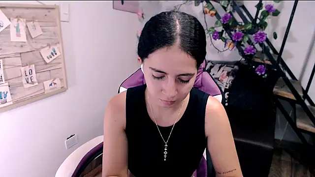 samantha baby  online show from 05-05-26, 06:44