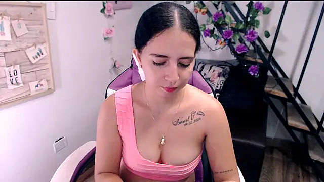 samantha baby  online show from 05-15-26, 06:17