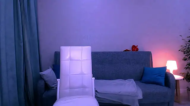 LesleySweet online show from 02-13-26, 05:35