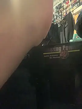 Snapshot of ThICk_JuIcEy chatting on 09-15-25, 08:42 ThICk JuIcEy online show from 09-15-25, 08:42