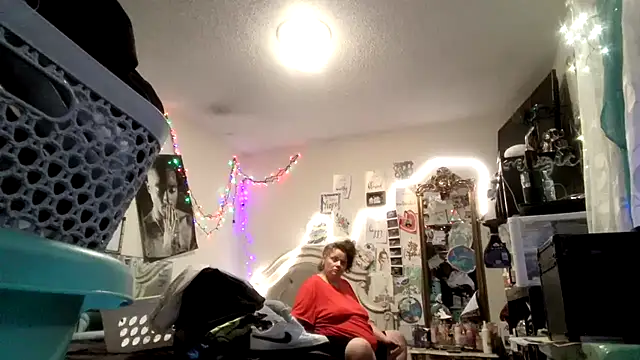 ThICk JuIcEy online show from 03-31-26, 12:07