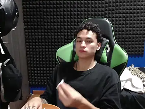 Curly Angel24 online show from 05-21-26, 11:02