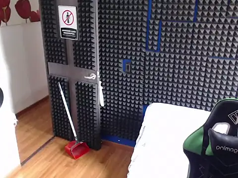 Curly Angel24 online show from 11-28-25, 05:13