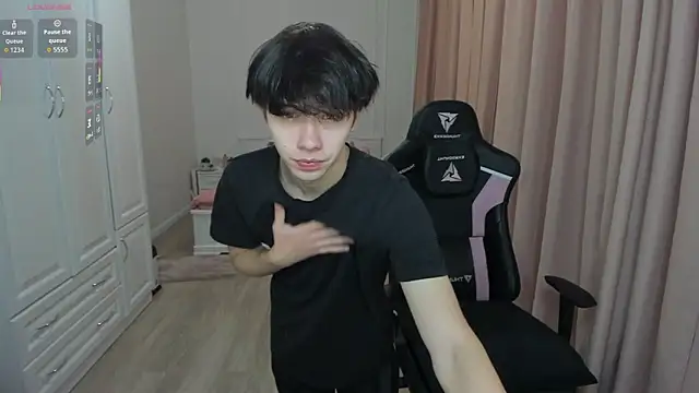 lil cassie online show from 10-24-25, 04:44