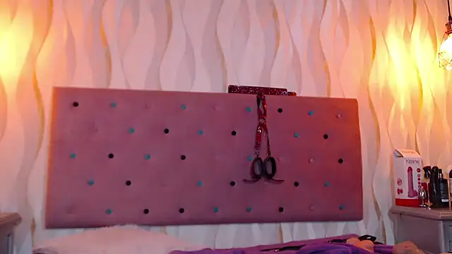 IsabelaLatina online show from 01-08-26, 10:10