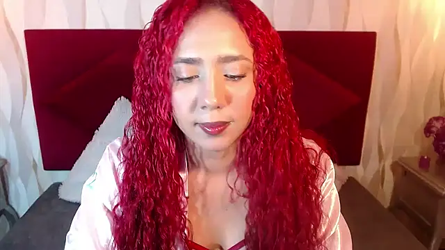 IsabelaLatina online show from 05-10-26, 02:26