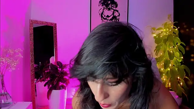 Snapshot of bella_rosee1 chatting on 03-22-25, 01:54 bella rosee1 online show from 03-22-25, 01:54