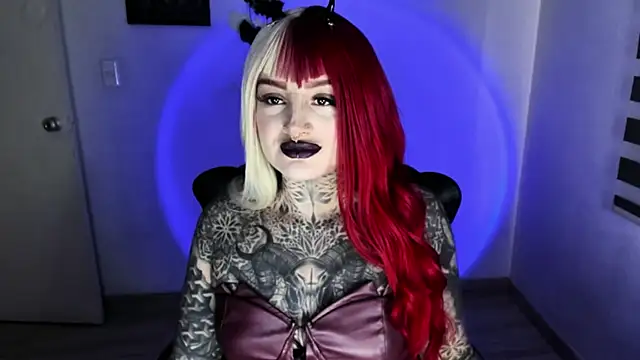 Snapshot of Anaii_Gomez chatting on 06-19-26, 04:57 Anaii Gomez online show from 06-19-26, 04:57