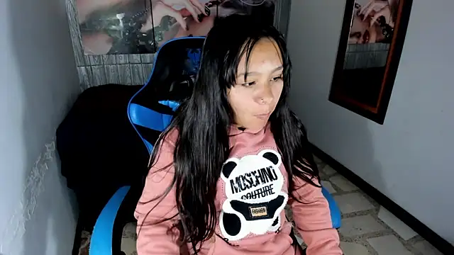 Charis 21 online show from 10-26-25, 07:36