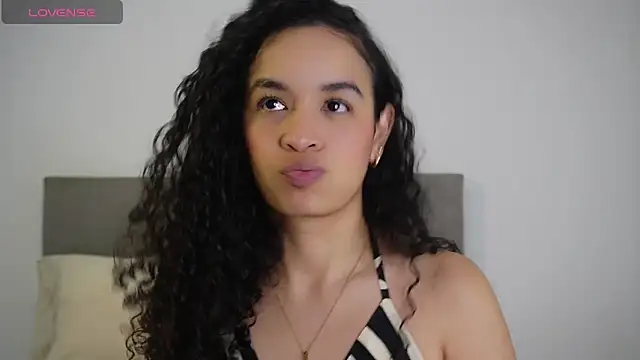 Snapshot of angela__98 chatting on 09-15-25, 12:38 angela  98 online show from 09-15-25, 12:38