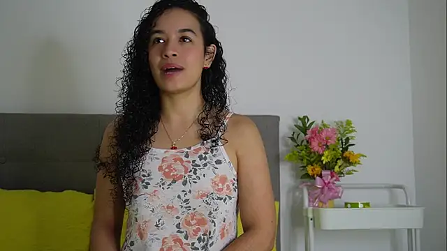 Snapshot of angela__98 chatting on 10-07-25, 12:39 angela  98 online show from 10-07-25, 12:39