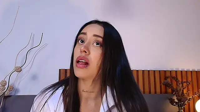 NoraDasilva online show from 09-27-25, 11:33