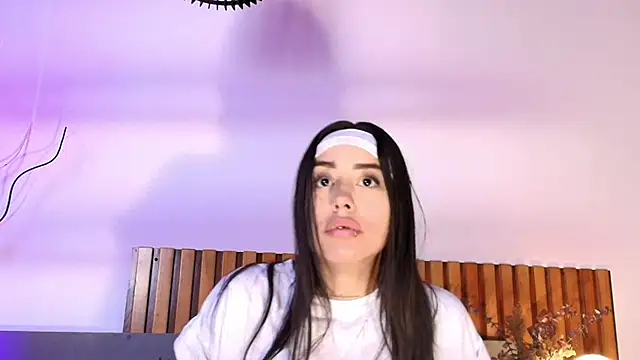 NoraDasilva online show from 09-15-25, 01:33