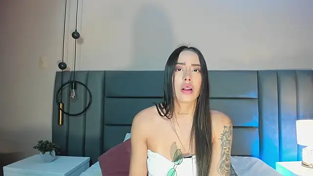 NoraDasilva online show from 10-25-25, 11:49